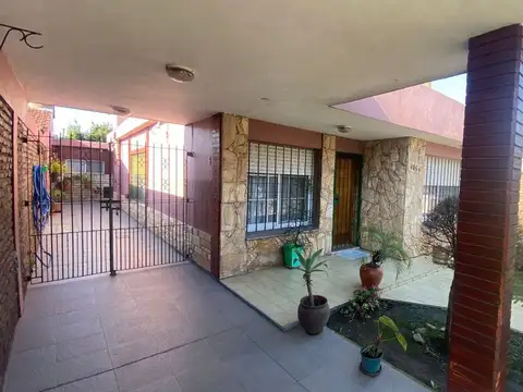 CASA 4 AMB VENTA EZPELETA + DEPTO,QUINCHO,PILETA