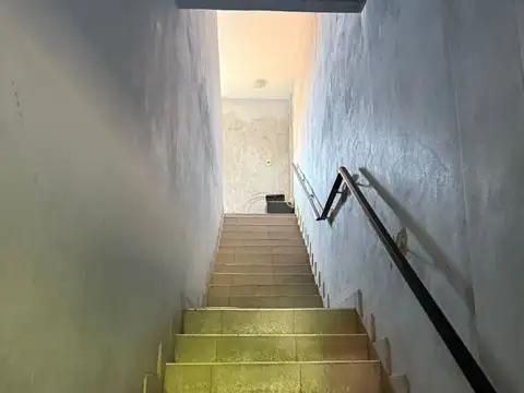 Martin Andes 2100, Piso 1