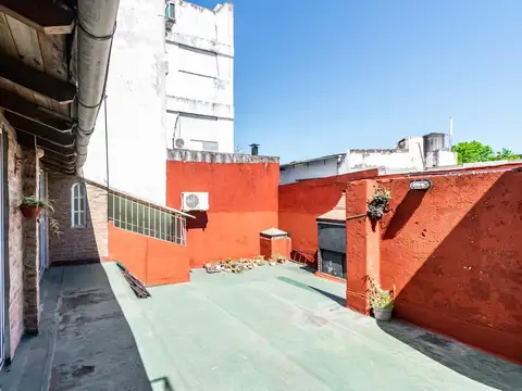 Venta Casa 4 amb, Paternal -  Quincho, terraza y cochera