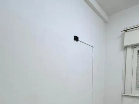 Avenida Libertador 443 , Piso 1