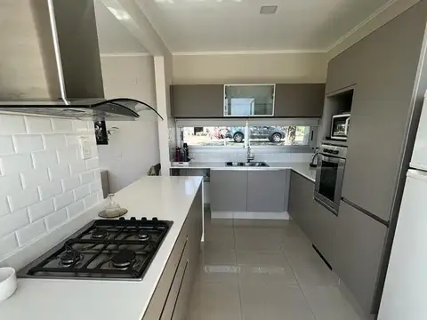 Avenida 25 de Mayo al 700