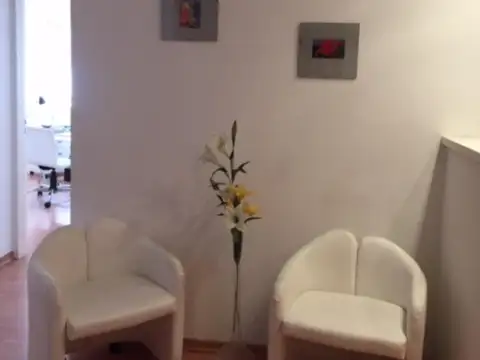 Oficina Comercial en alquiler - 4 Ambientes - Recoleta