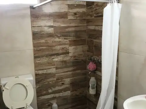 VENTA - VILLA CELINA - CASA 3 AMBIENTES CON PATIO