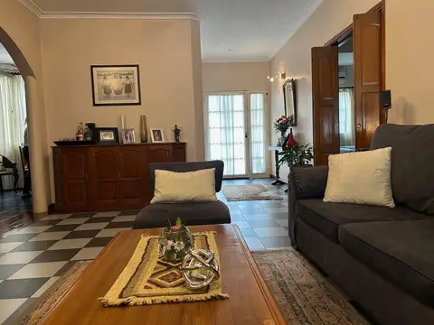 Venta amplia y acogedora Casa Bajo de San Isidro