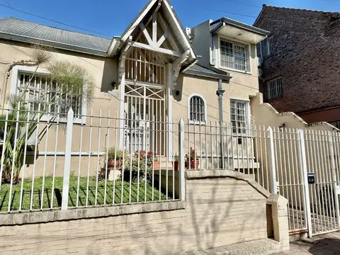 Venta amplia y acogedora Casa Bajo de San Isidro