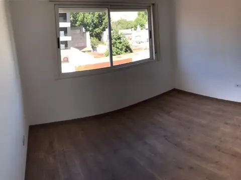 Oficina 2 ambientes con 2 baños