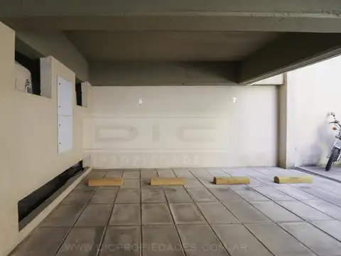 Cochera cubierta en venta San Fernando