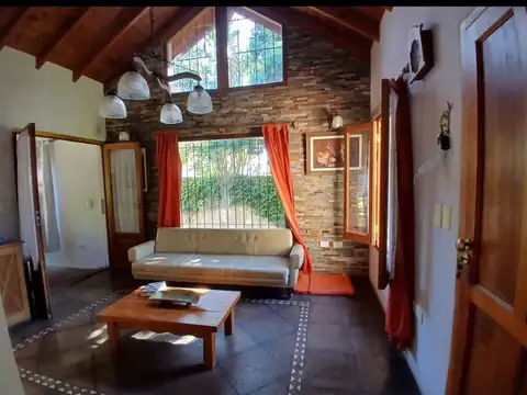 CASA EN VENTA SAN MIGUEL DEL MONTE 4 AMBIENTES