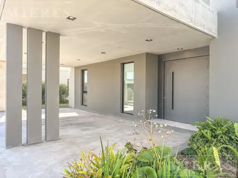 Casa en Alquiler al Este