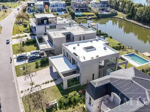 Casa en Alquiler de 5 dormitorios