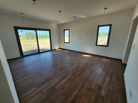 Casa en venta a estrenar en Comarcas de Lujan, San Roque, Lujan GBA Oeste