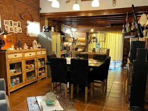 Casa 4 ambientes con 1 baño