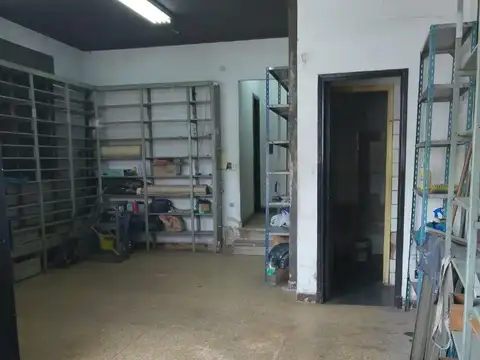 Local en Alquiler en Parque Patricios, $ 400.000