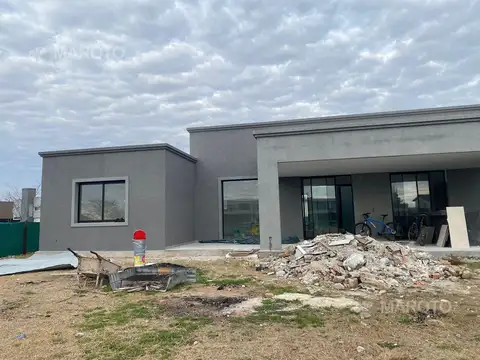 Casa en  CASA EN VENTA EN SAN MATIAS- MAROTO PROPIEDADES-
