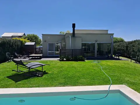 Casa en venta en Pilar del Este - Santa Elena