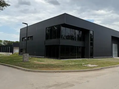 Galpón a Estrenar Ruta 6 y 8