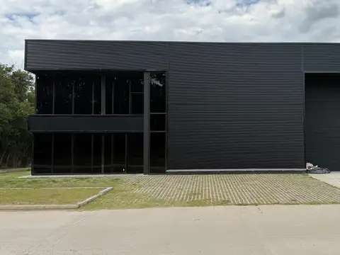 Galpón a Estrenar en Parque UNICO - RUTA 6 y 8