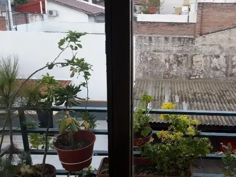 VENTA URGENTE 2 AMB CASEROS DAVID MAGDALENA 2700 CASEROS