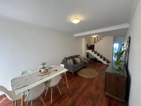 Depto Tipo Casa en Venta de 4 ambientes
