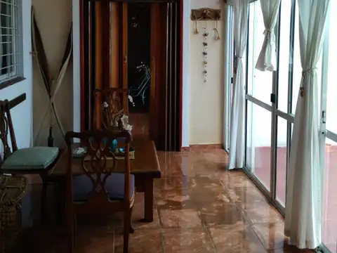 Excelente Casa 5 Ambientes +Cochera