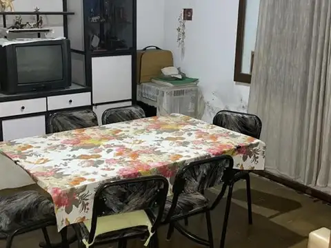 Casa 3 ambientes con 1 baño