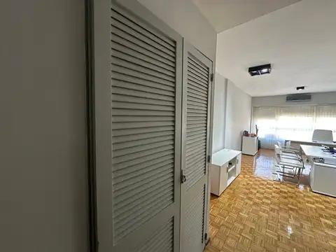 Oficina en Venta con 1 cochera