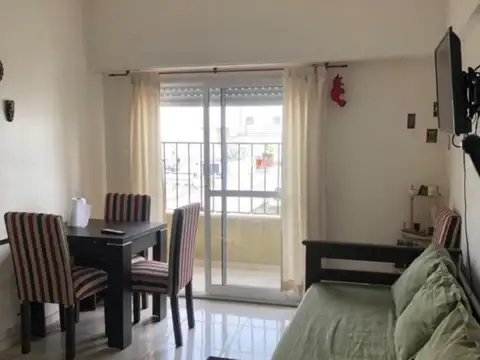 Depto 2 amb  con COCHERA y BALCÓN-12/24 meses.