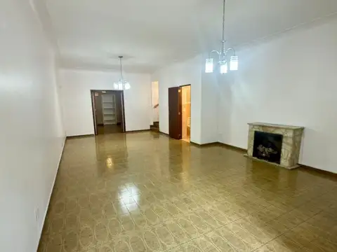 Depto Tipo Casa en Alquiler de 4 ambientes