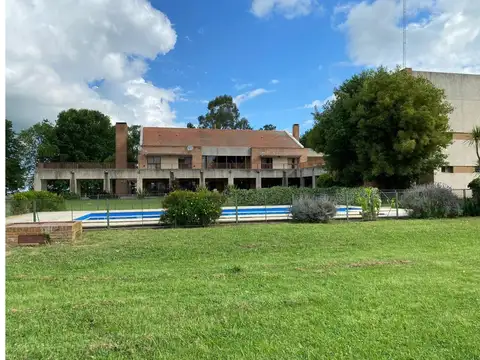 Venta de Campo de 512 has, con Casa Ppal, Casa de Caseros, G