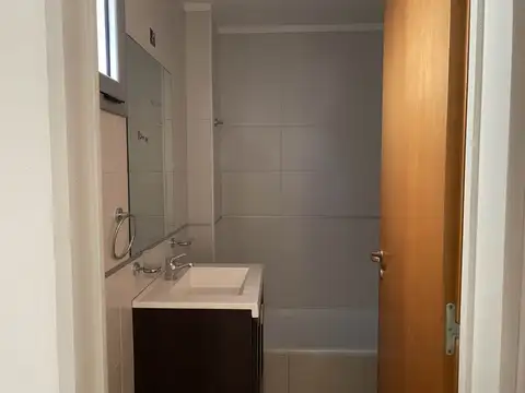 DEPARTAMENTO DOS AMBIENTES A ESTRENAR   CON ESPACIO GUARDACOCHES CUBIERTO