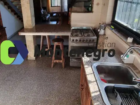 Casa en Venta con 1 cochera