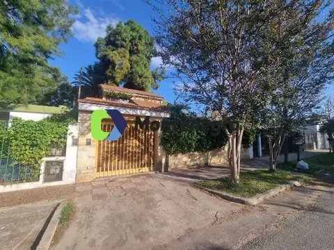 Casa - Venta - Argentina, Berazategui - Calle 2 3775