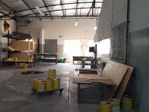 Depósito en  Bernal