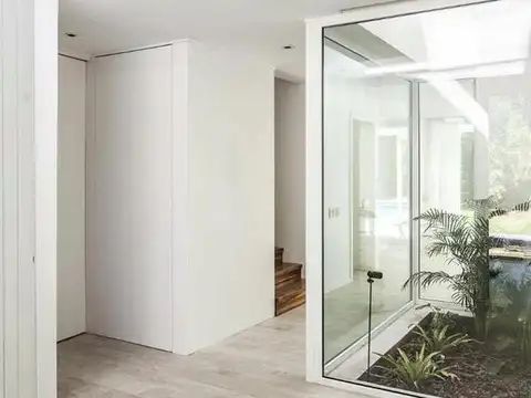 Casa 5 ambientes con 4 baños