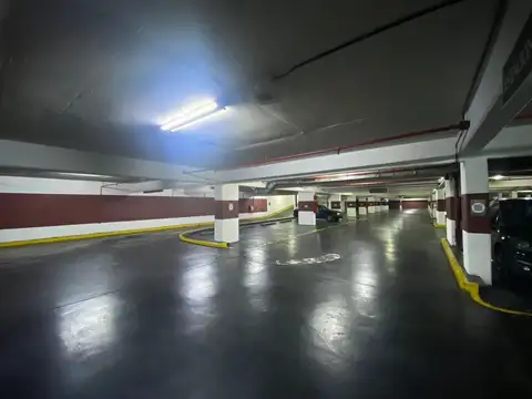 Cochera Fija con Renta Asegurada UF 2