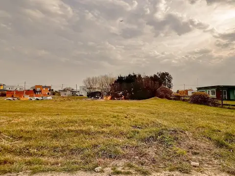 VENTA LOTE 405M2 BARRIO CAMET NORTE