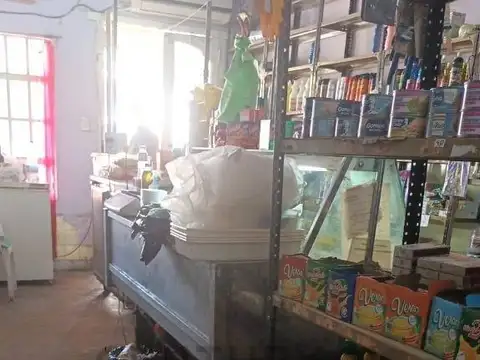 Oportunidad! Local comercial mas llave de negocio en Bario A
