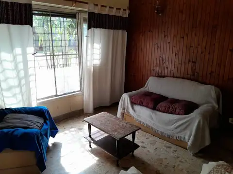 Depto Tipo Casa 4 ambientes con 3 baños