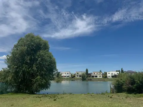 VENTA DE LOTE A LA LAGUNA EN CANTON