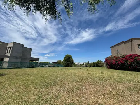 VENTA DE LOTE A LA LAGUNA EN CANTON