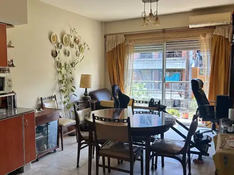 VENTA DEPTO 2 AMBIENTES CON BALCON - MONTE CASTRO