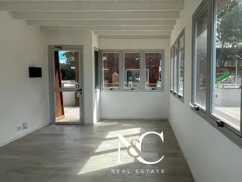 Local en Alquiler en Costa Esmeralda, USD 5.500