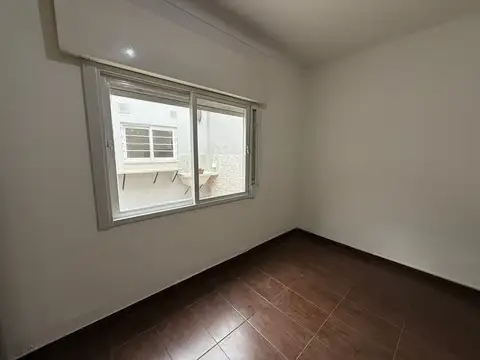 Depto Tipo Casa en Venta en Ramos Mejia, USD 74.900