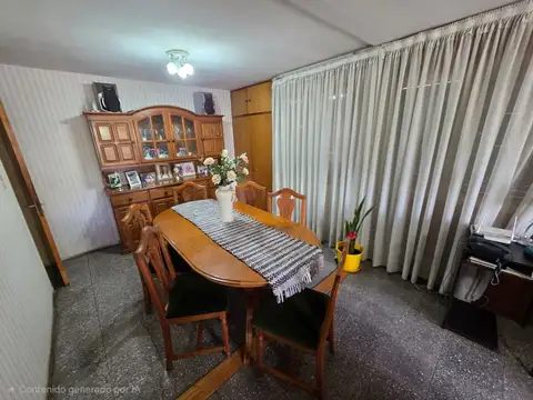 Casa 5 ambientes con 1 baño