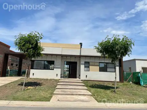 Casa MODERNA EN EL BARRIO DE  SAN PABLO 