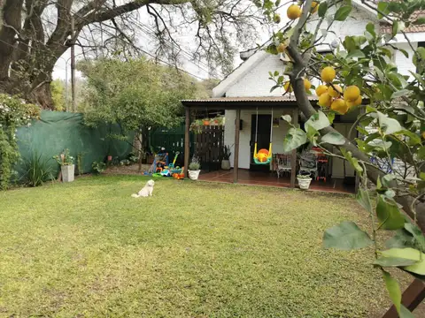 Casa 5 ambientes con 2 baños