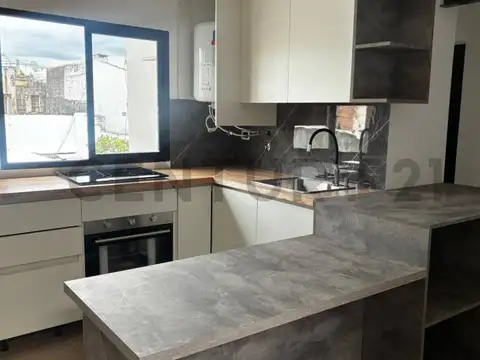 Juan de Garay 1900, Piso 0