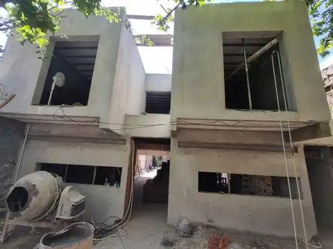 Casa 3 ambientes con 2 baños