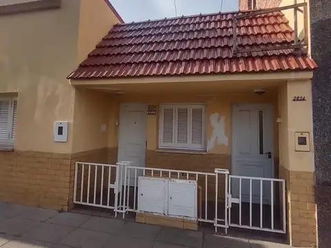 INTERNO PH EN VENTA. J.M. ZUVIRIA Y ALVEAR. 2 dormitorios con patio y terraza