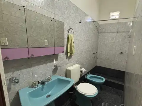 Depto Tipo Casa en Alquiler con 1 cocheras